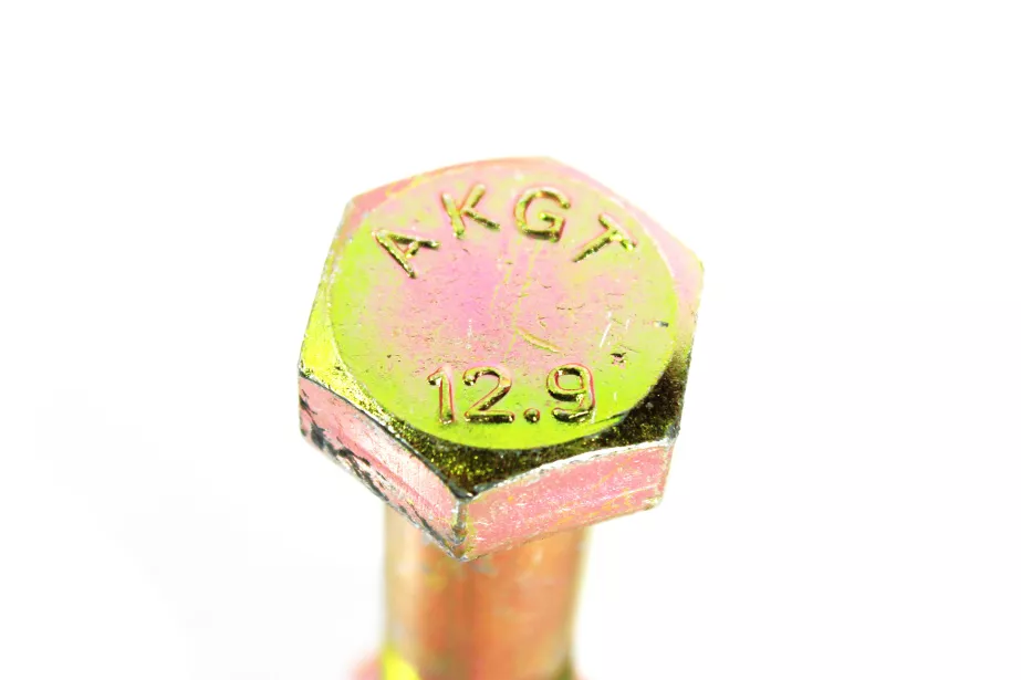 Болт крепления реактивной штанги D20, L90, (с гайкой) HOWO для грузовиков *