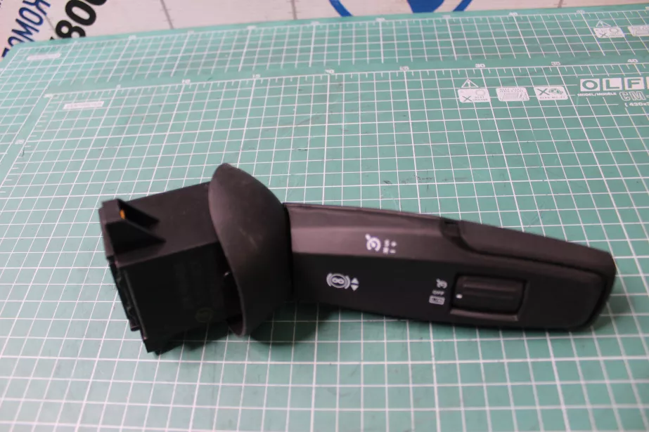 Переключатель подрулевой (R) SHAANXI, X6000 для грузовиков *