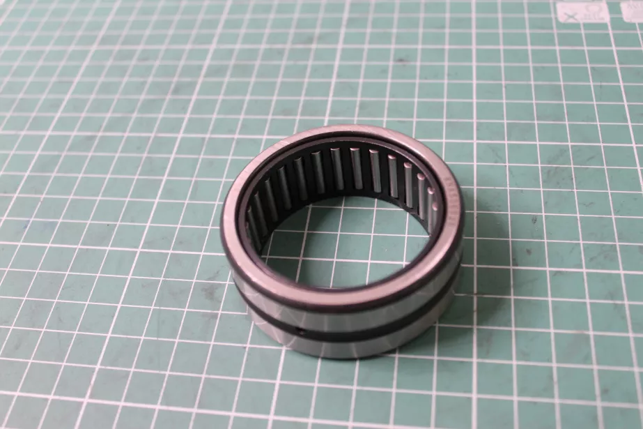 Подшипник полуоси переднего моста (игольчатый) SHAANXI, X3000 для грузовиков *