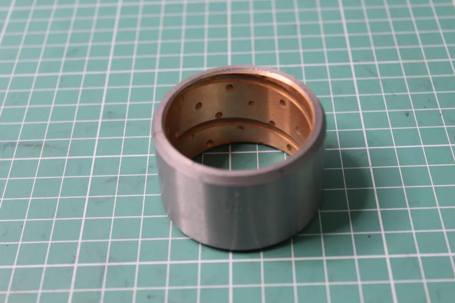 Втулка шкворня (Нижний, большая) CREATEK, (CK8142) для грузовиков *