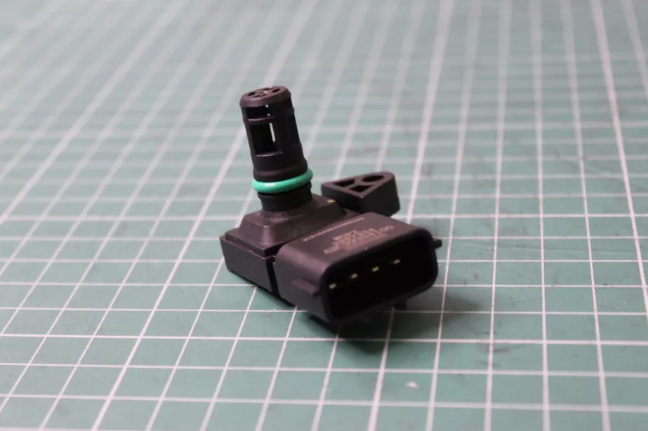 Датчик температуры и давления воздуха (ДМРВ) CUMMINS, ISM11, (4921324, 2872784, 4921325, 2897334) для грузовиков *