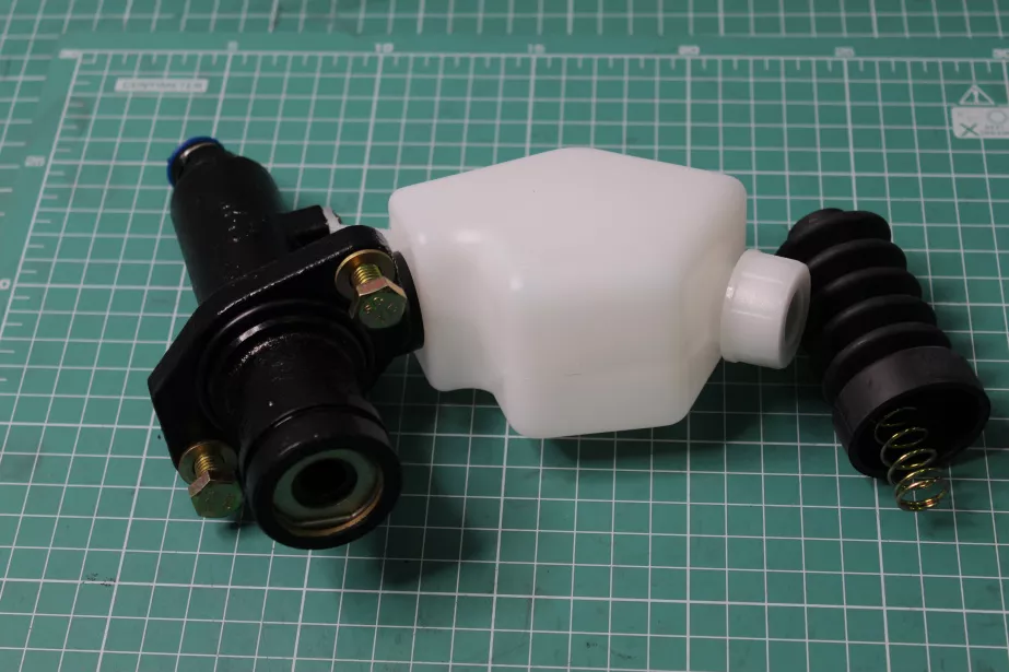 Главный цилиндр сцепления (ГЦС) CREATEK, F2000, F3000, (CK8164) для грузовиков *