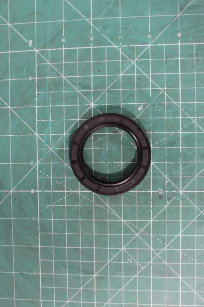 Сальник передней полуоси D70, H10, (50*70*10) SHAANXI, 6X6, X3000, (HD90009410143) для грузовиков *