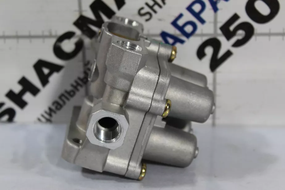 Клапан защитный тормозной системы (4-х контурный) SHAANXI для грузовиков *