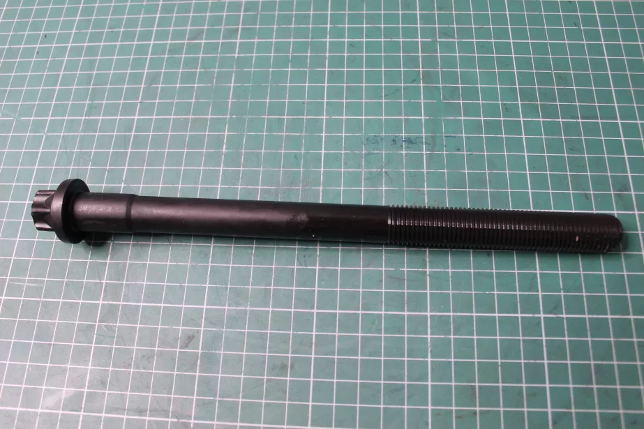 Болт ГБЦ D18, L245, CREATEK, MC11, (CK4102) для грузовиков *