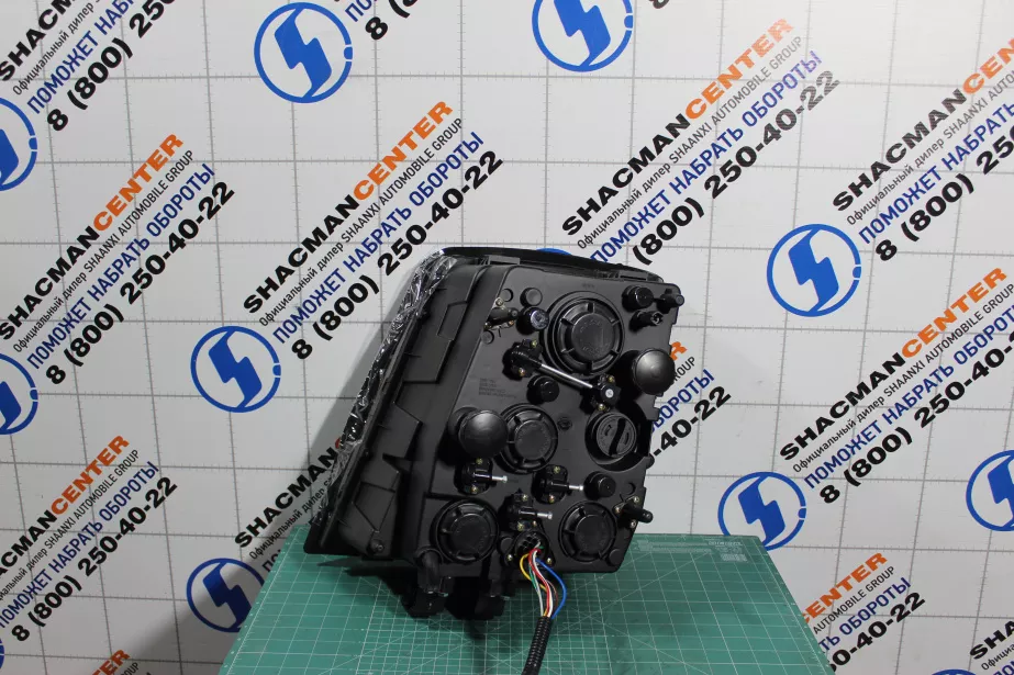 Фара (R, тягач) SHAANXI, X3000 для грузовиков *