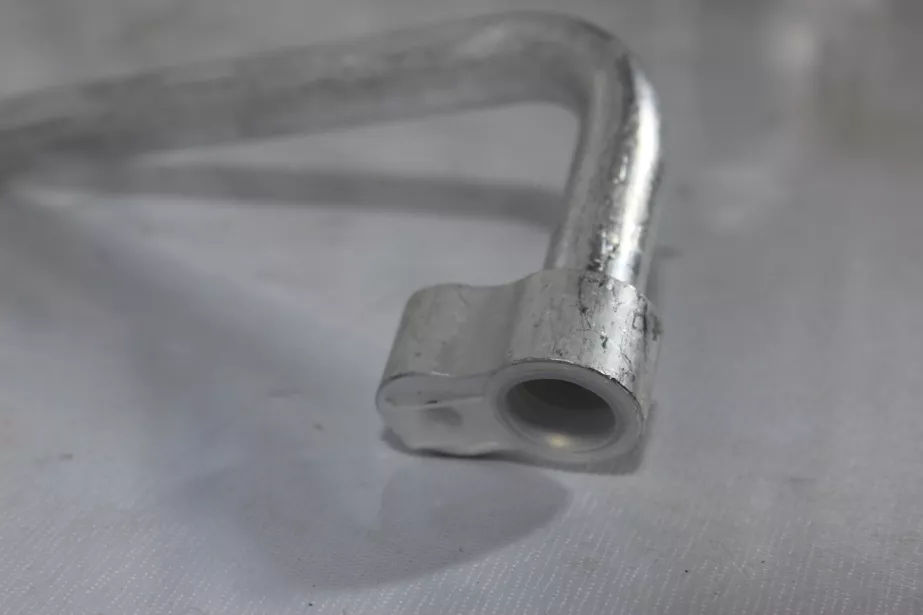 Трубка соединительная испаритель - компрессор SHAANXI, X3000, ISM11 для грузовиков *