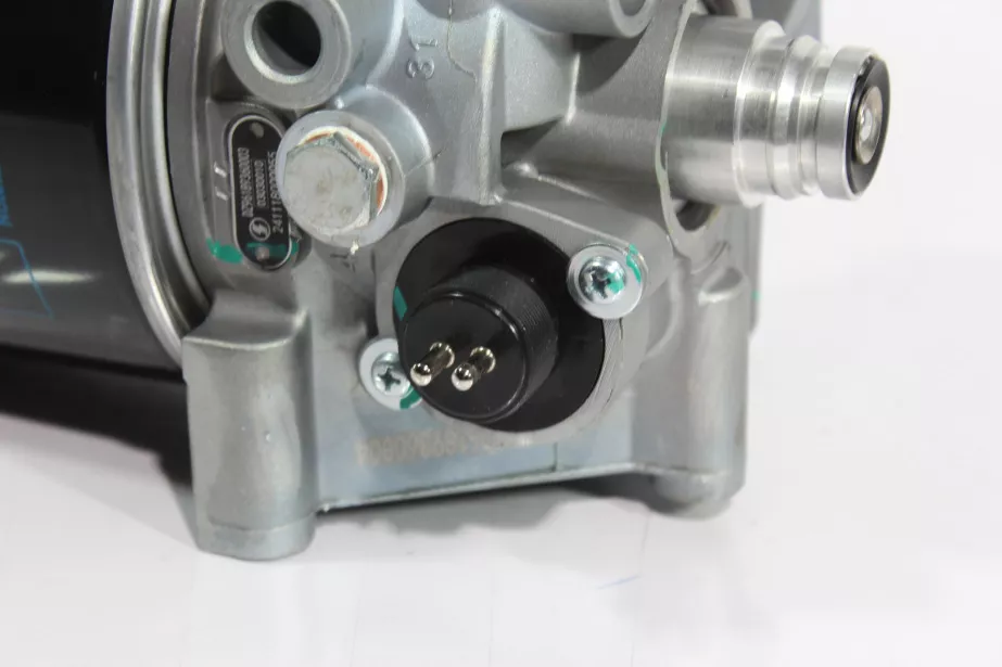 Осушитель воздуха (в сборе) SHAANXI, M3000, X3000 для грузовиков *