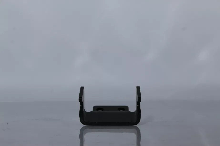 Кронштейн межмостового обтекателя (Нижний) SHAANXI, X6000 для грузовиков *