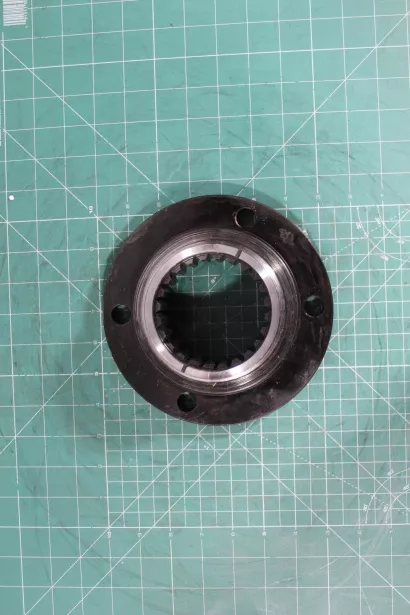 Фланец выходного вала D180, H67, Z24, (180*67*4) SHAANXI, РК ZQC2000-57E для грузовиков *