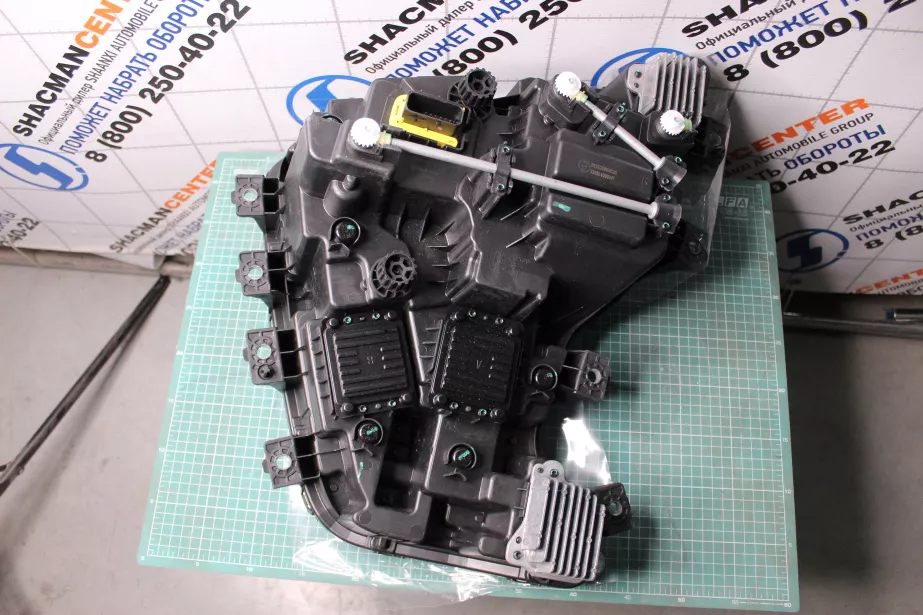 Фара (R) SHAANXI, X6000 для грузовиков *