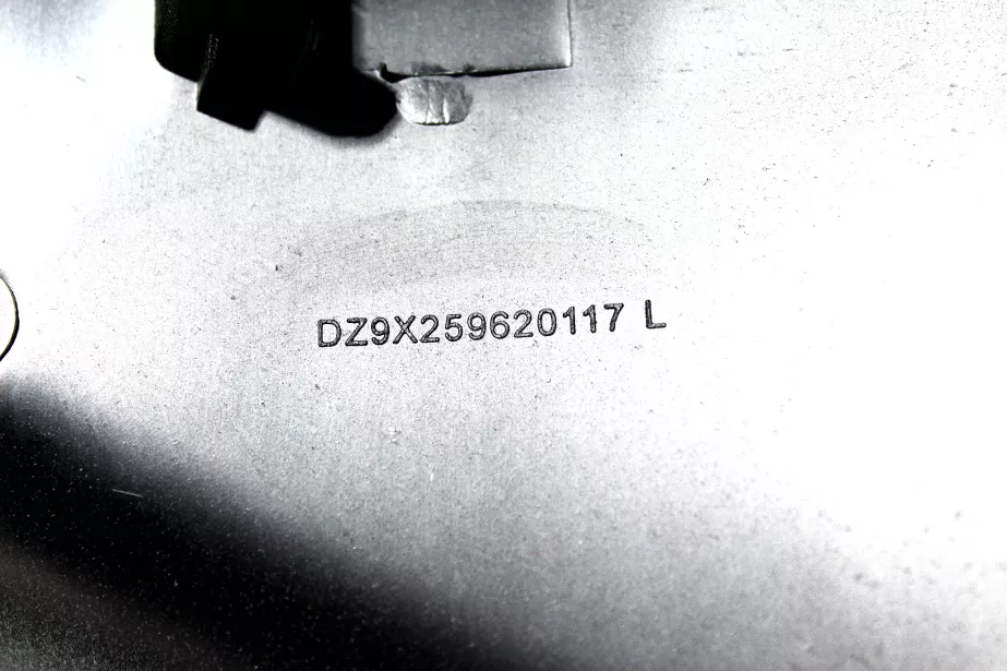 Накладка декоративная фары (L, Без окраса, Пластик, из 2-х частей) SHAANXI, X6000, (DZ9X259620117) для грузовиков *