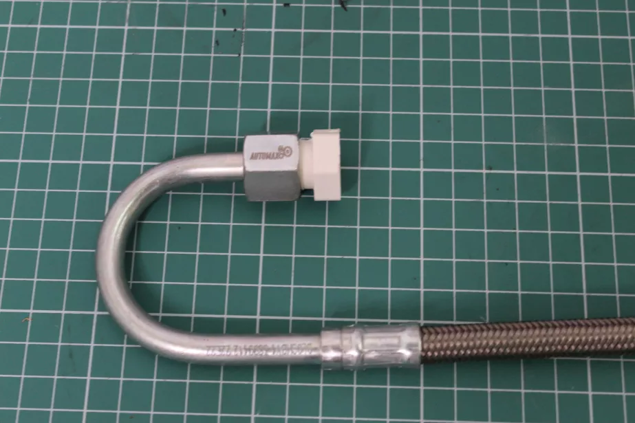 Трубка подвода масла к турбине (с гибким соединением) AUTOMAX, ISM11, (AM1229) для грузовиков *