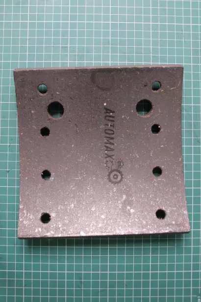 Накладка тормозная (Rear, 8 отверстий) AUTOMAX, F2000, (AM1267) для грузовиков *