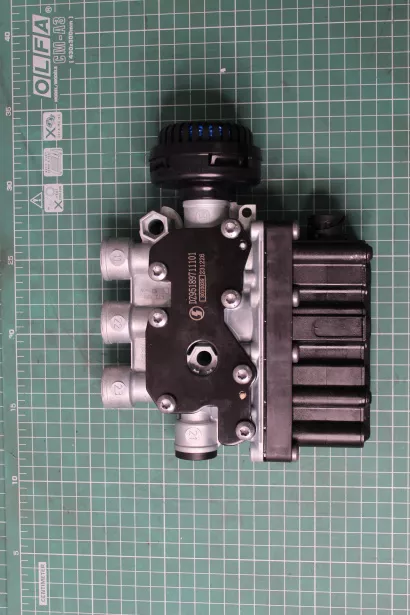 Клапан электромагнитный пневмоподвески SHAANXI, X6000 для грузовиков *