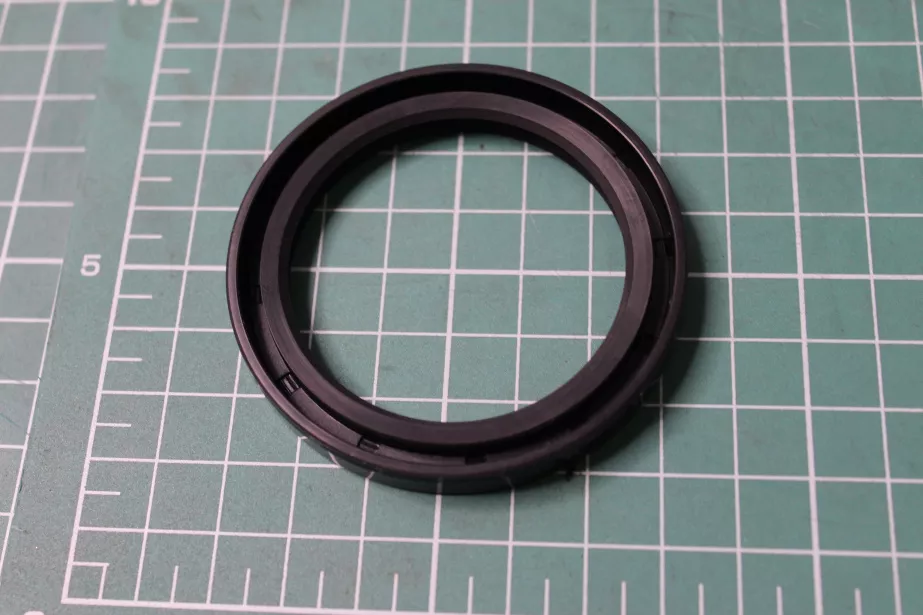 Сальник КОМ (50*65*8) SHAANXI для грузовиков *