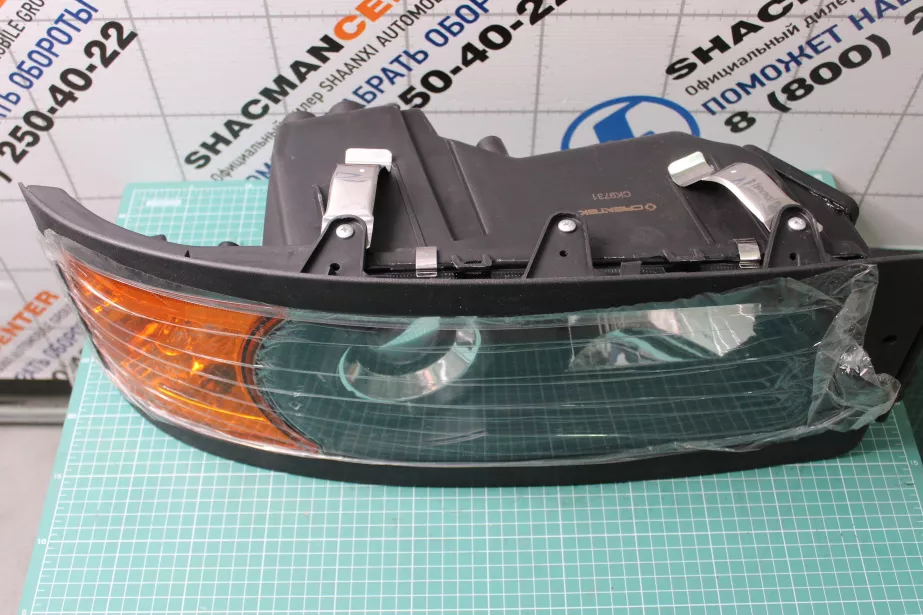 Фара (R, Стекло) CREATEK, F2000, (CK9731). для грузовиков *