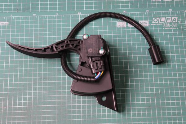 Педаль газа (ДВС WEICHAI) SHAANXI, X3000