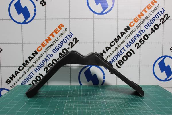 Кронштейн обтекателя кабины (L, нижний) SHAANXI, X5000
