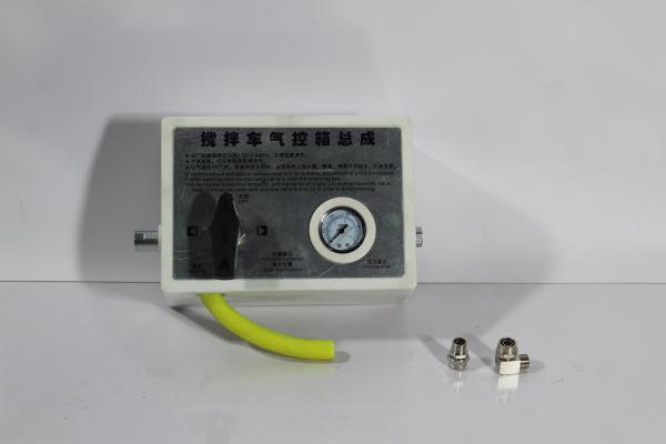 Кран воздушный 3-х ходовой (с манометром, для промывки емкости) SHAANXI, F3000, X3000