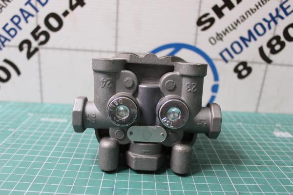 Клапан защитный тормозной системы (4-х контурный) HOWO, (AZ9100360067)