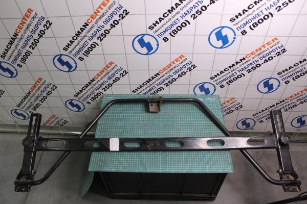 Кронштейн обтекателя кабины (Верхний, центральный) SHAANXI, X5000