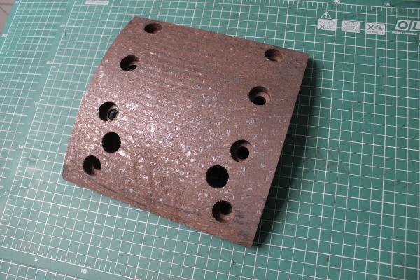 Накладка тормозная (Rear, 8 отверстий) AUTOMAX, F2000, (AM1267)