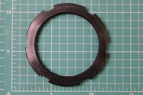 Гайка задней ступицы (L, с бортиком) HOWO