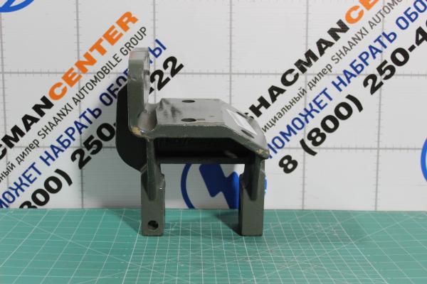 Кронштейн крепления передней рессоры (FL) HOWO, 6X6