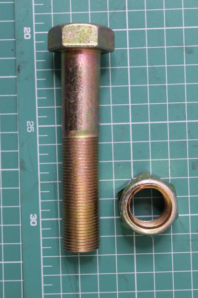 Болт D20, L100, (крепления подушки задней рессоры) HOWO