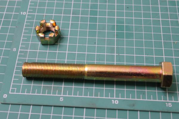 Болт амортизатора подвески D16, L130, (Верхний) HOWO