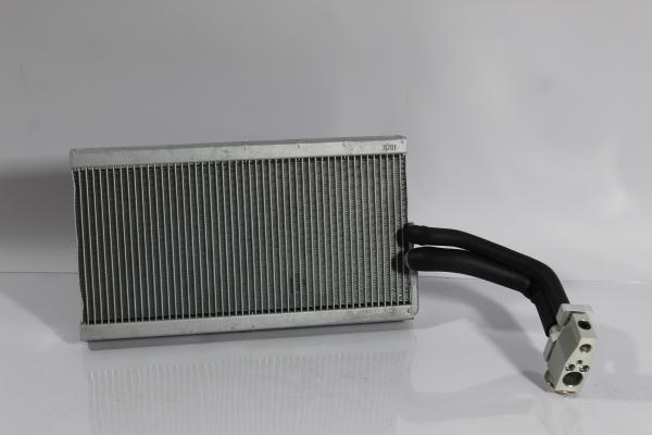 Радиатор кондиционера SITRAK, C7H