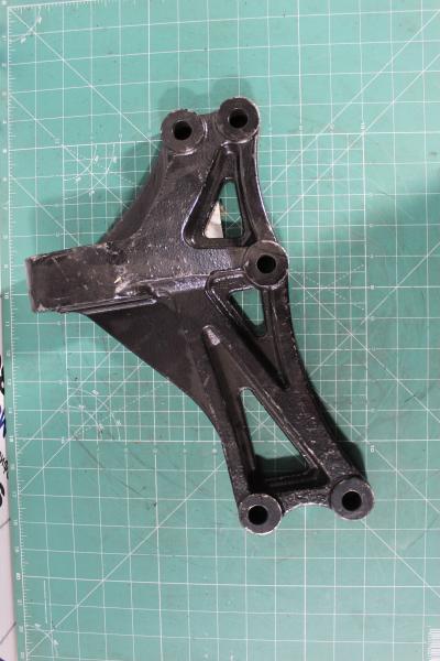 Кронштейн двигателя (RR) SHAANXI, X6000