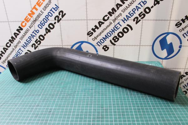 Патрубок радиатора D70, (Нижний, изогнутый) FAW, J6