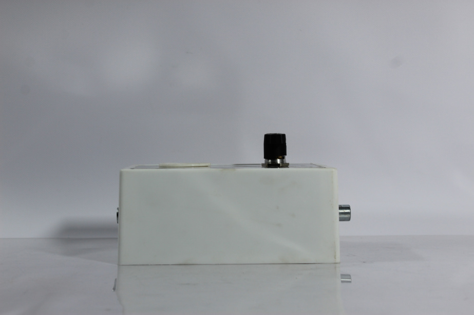 Кран воздушный 3-х ходовой (с манометром, для промывки емкости) SHAANXI, F3000, X3000 для грузовиков *