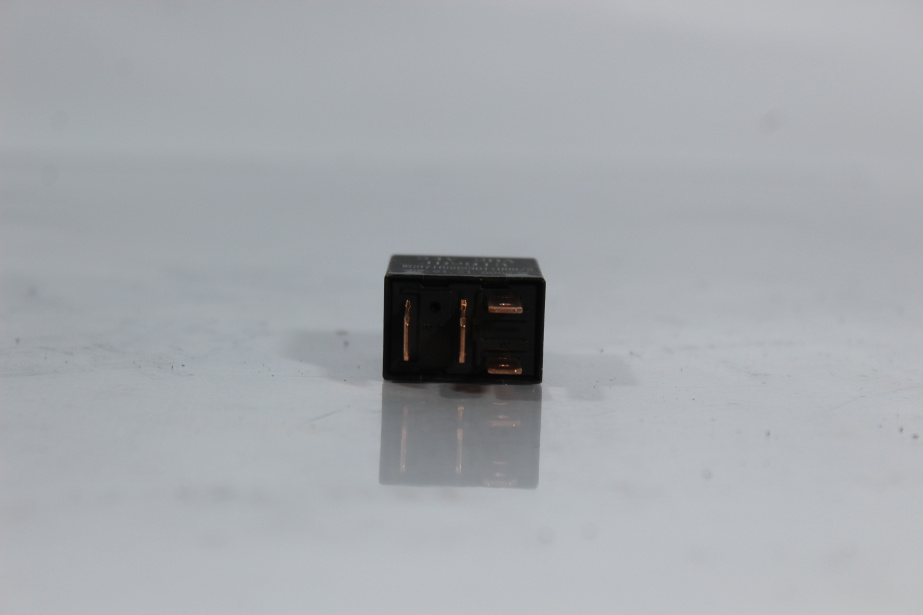 Реле 4-х контактное (20А) SITRAK, C7H для грузовиков *