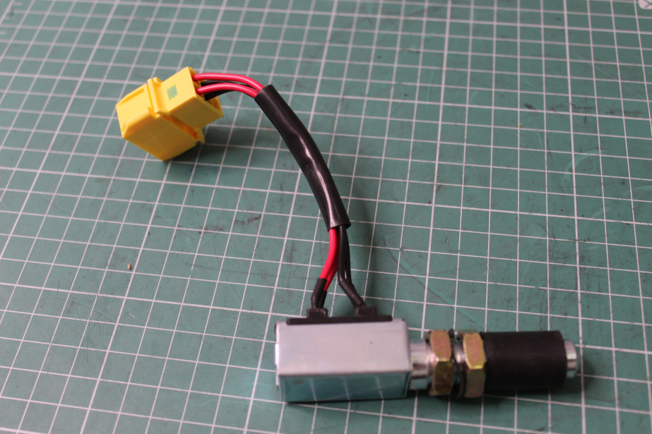 Датчик стоп сигнала HOWO для грузовиков *