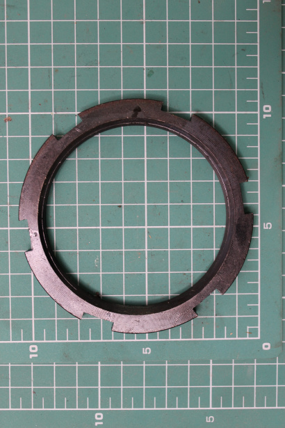 Гайка задней ступицы (R, с бортиком) HOWO. для грузовиков *