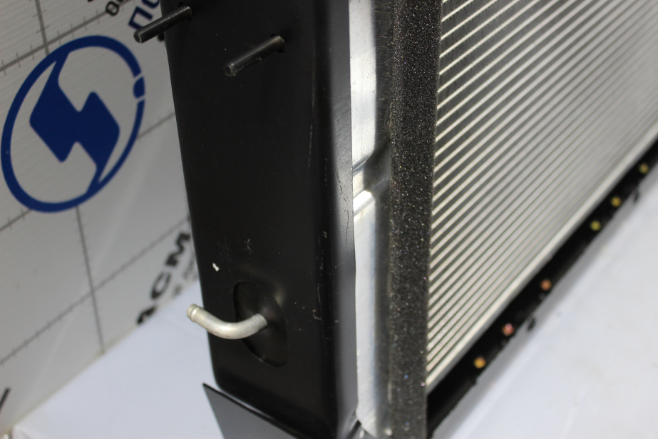 Радиатор системы охлаждения (с пластиковыми бачками) SHAANXI, (DZ9112539268) для грузовиков *