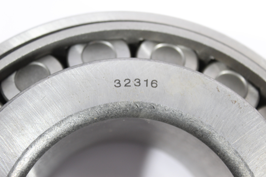 Подшипник привода заднего моста (внутренний 32316) HOWO для грузовиков *