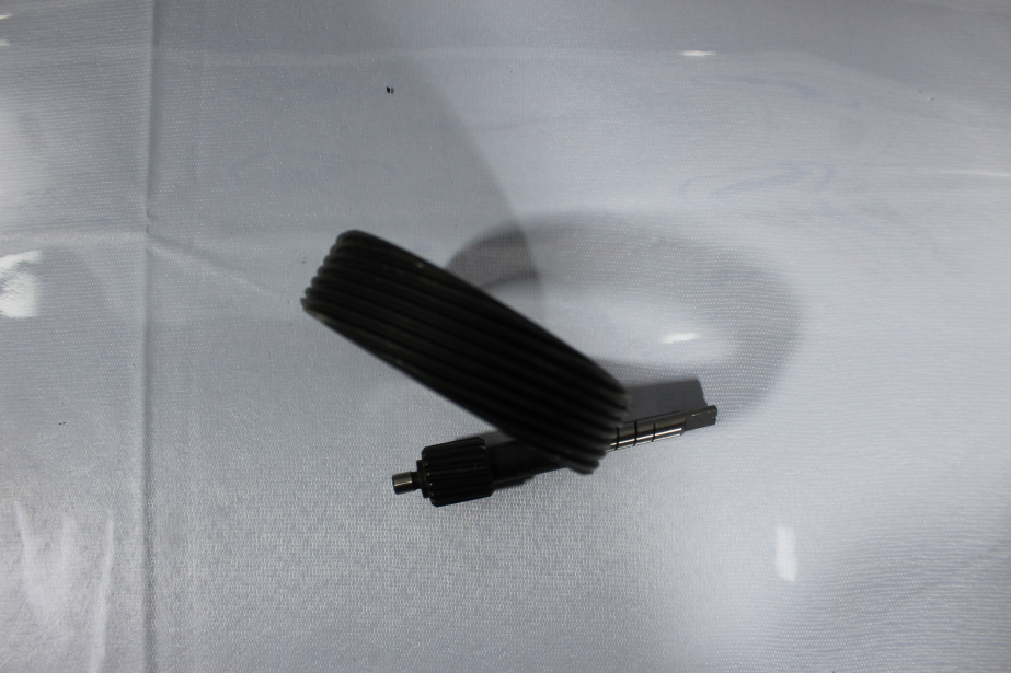 Вал шестерни привода спидометра + шестерня  (F91055/54) SHAANXI для грузовиков *