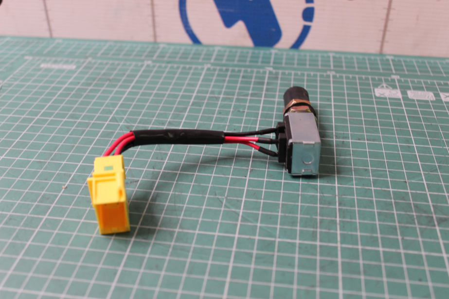 Датчик стоп сигнала HOWO для грузовиков *