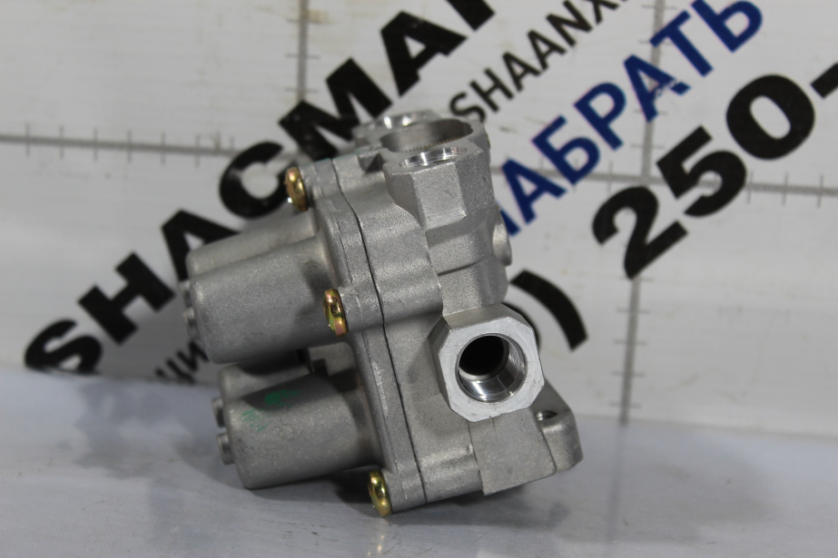 Клапан защитный тормозной системы (4-х контурный) SHAANXI для грузовиков *