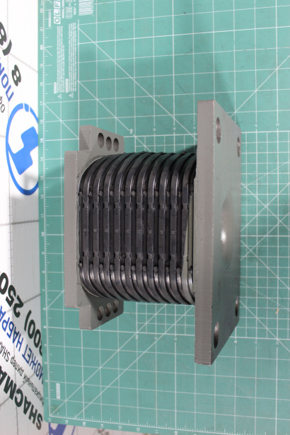 Подушка задней рессоры универсальная (Сталь, 10 слоев ) HOWO для грузовиков *