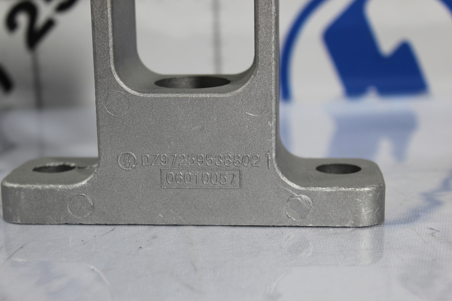 Кронштейн радиатора (R) SHAANXI, X5000 для грузовиков *