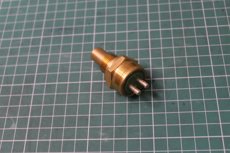 Датчик заднего хода CREATEK, F3000, (CK9540) для грузовиков *