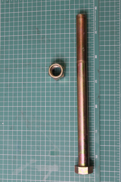 Болт D22, L300, (крепления подушки задней рессоры) HOWO для грузовиков *