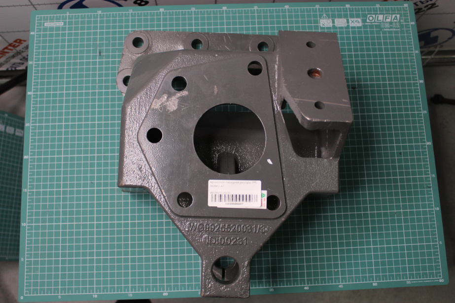 Кронштейн передней рессоры (FR) HOWO, A7 для грузовиков *