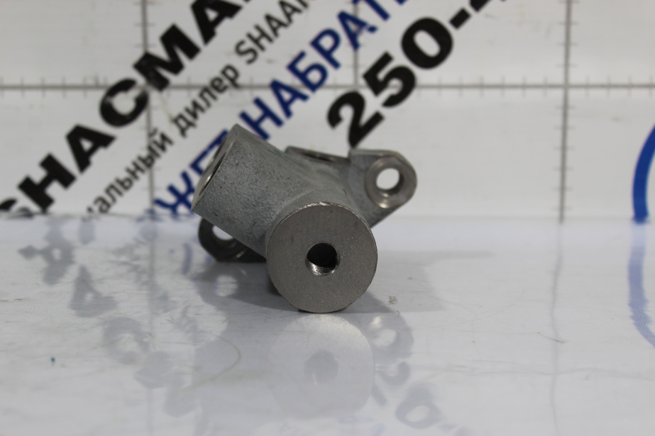 Корпус штока вилки (под 2 датчика,голый) SHAANXI, РК ZQC2000-57K для грузовиков *