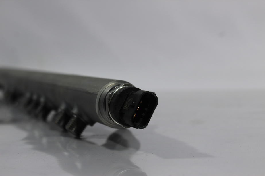 Рампа топливная (рейка) WP10/WP12 SHAANXI для грузовиков *